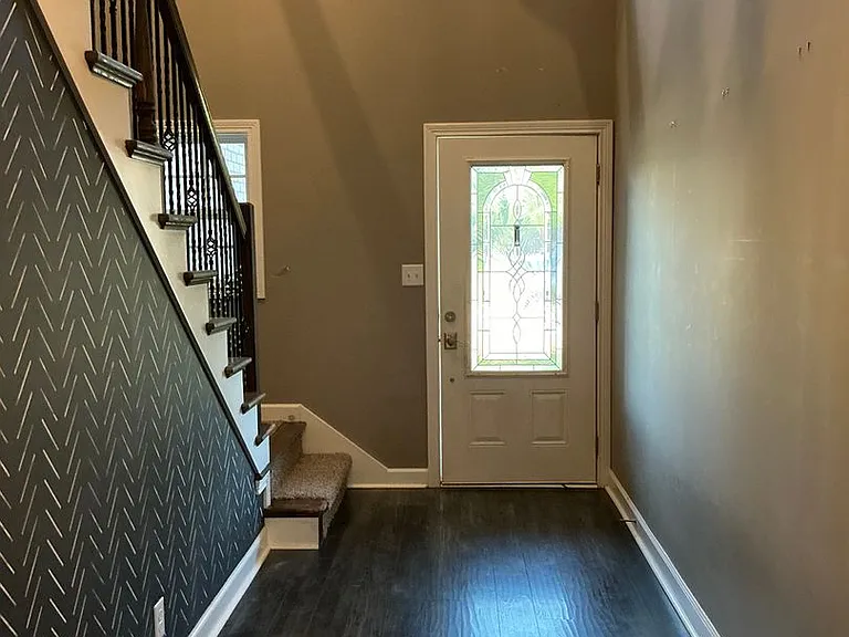 374 Rye Dr — Photo 7