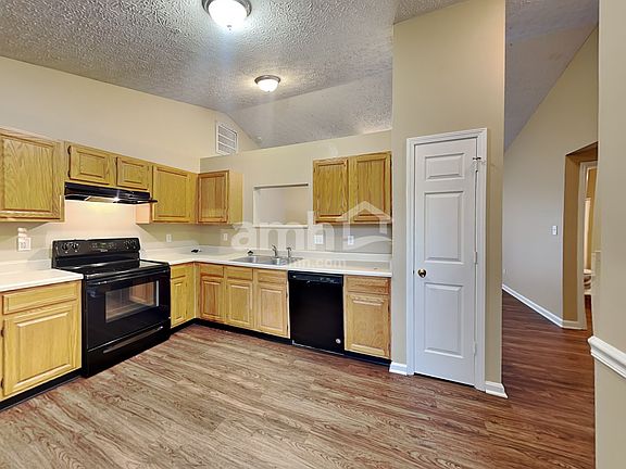 4th image of 5072 Emmert Dr
