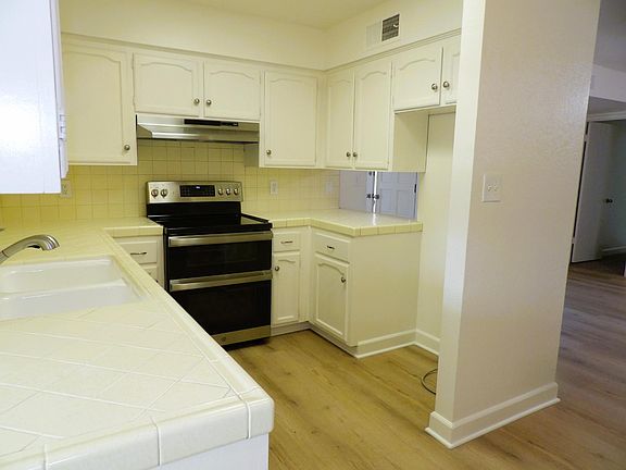 5th image of 5302 N Colonial Ave APT 102