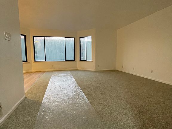 5th image of 1348 La Playa St #1