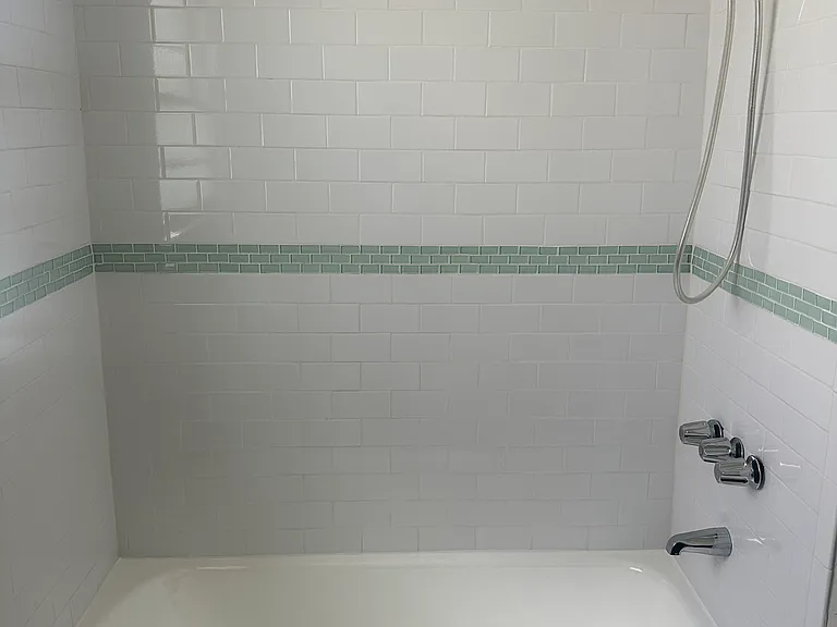 712 W Glenoaks Blvd — Photo 14