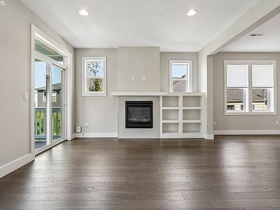 5th image of 2027 SE Harold St