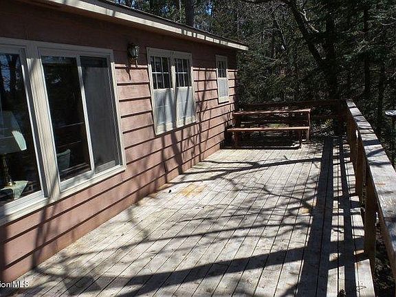 3rd image of 14585 Buckhorn Cir