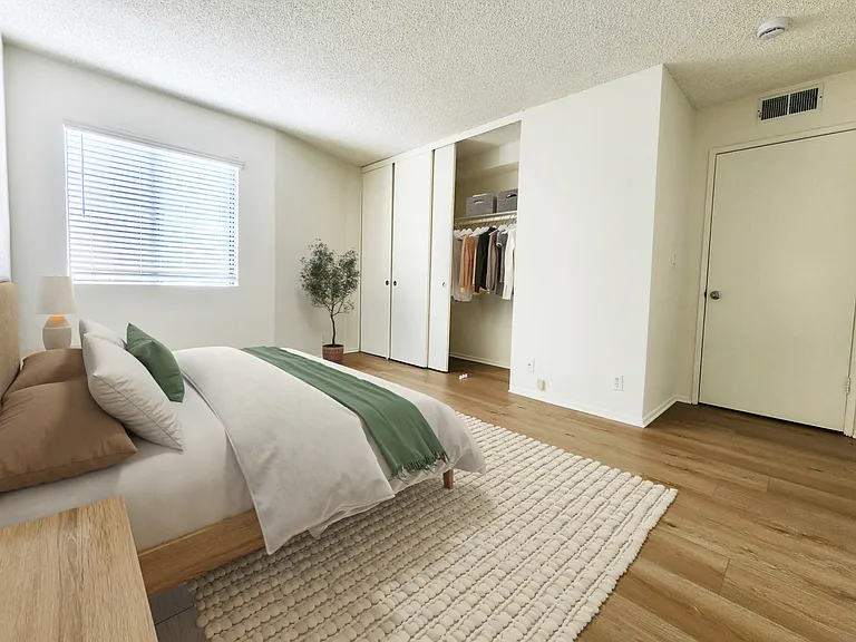 2120 S Bentley Ave #203 — Photo 15