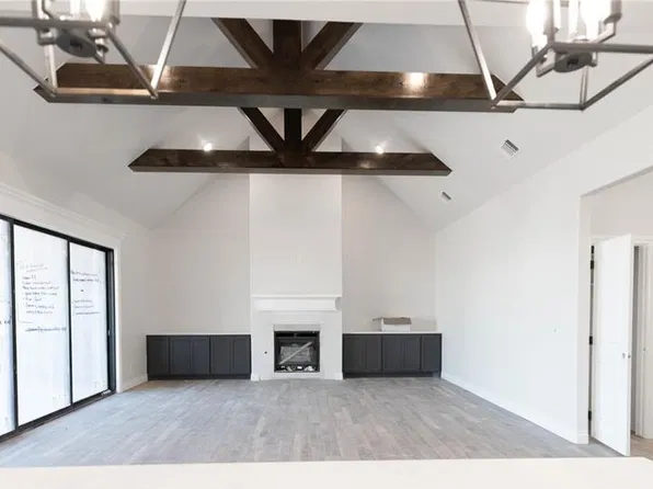 11001 NW 90th St, Yukon, OK 73099