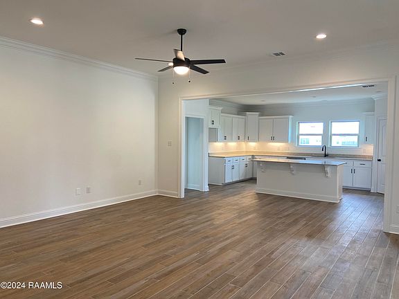 2nd image of 318 Appleby Way