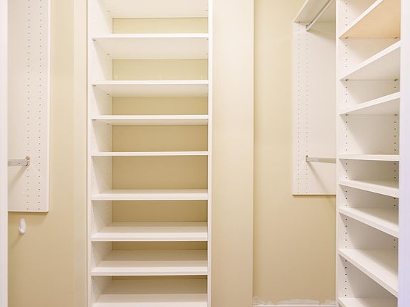 4th image of 10 Seaport Dr APT 2509