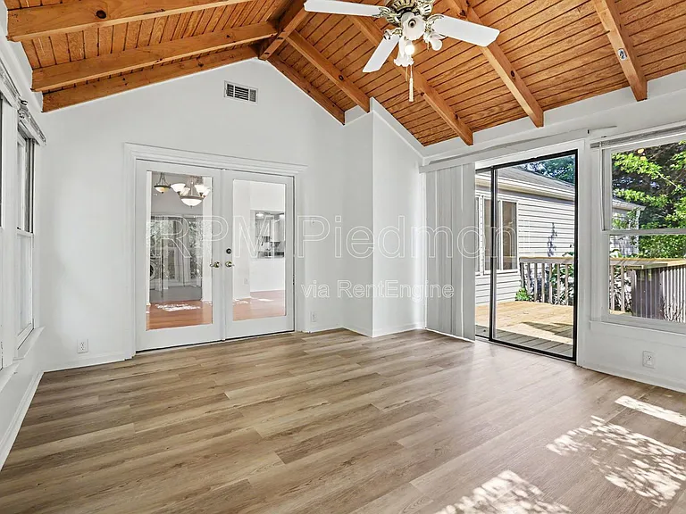 10475 Willow View Cir — Photo 12