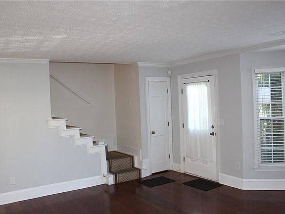 5th image of 266 Shaded Oaks Ln SE