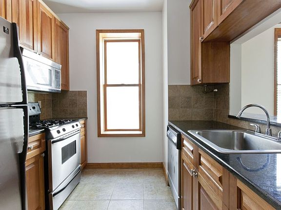 4th image of 145 Prospect Park W APT 2D