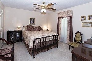 4th image of 395 39th St