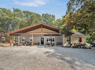 911 Oriole Trl, Newton, NJ 07860