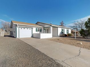 508 Campfire Rd SE, Rio Rancho, NM 87124