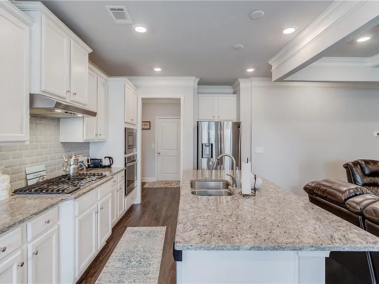 404 Henson Farm Dr — Photo 5
