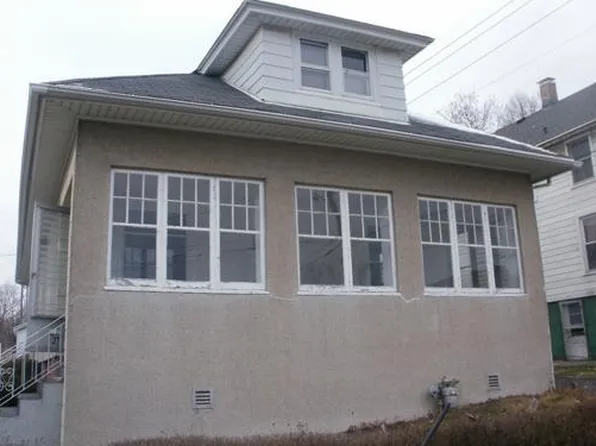 327 Hennepin St, La Salle, IL 61301