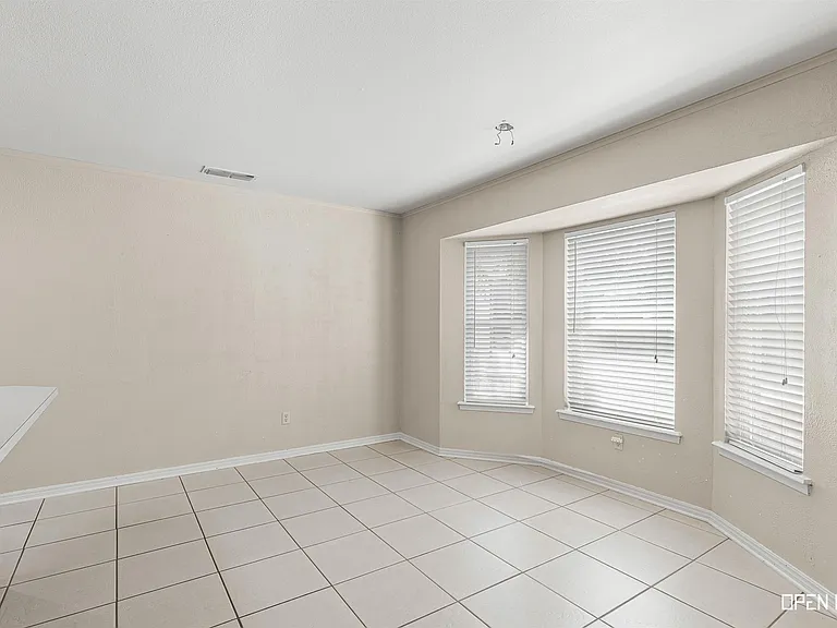 2720 Shepherds Gln — Photo 9