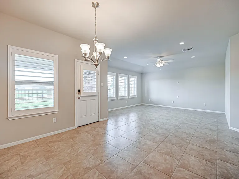 2818 Canadian Goose Ln — Photo 8