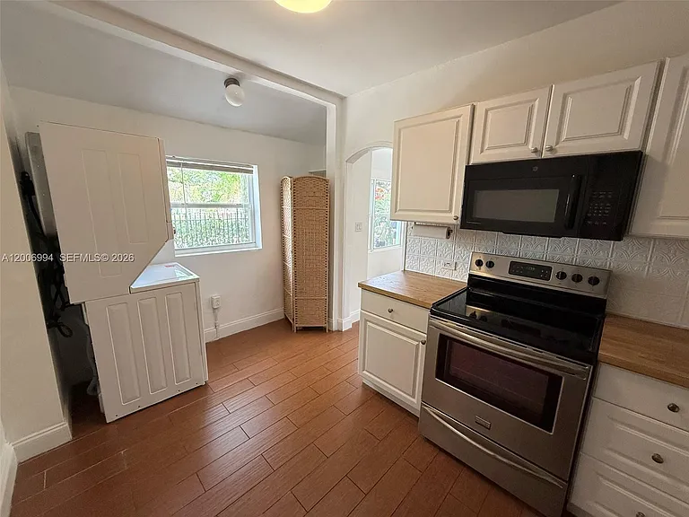 294 NE 57th St #2 — Photo 22