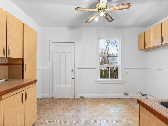 3rd image of 259 Milverton Blvd
