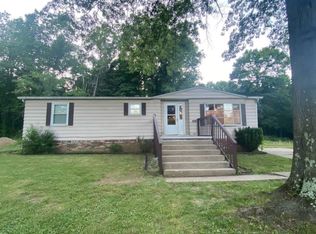 25 Oak Dr, Buena Vista, PA 15018