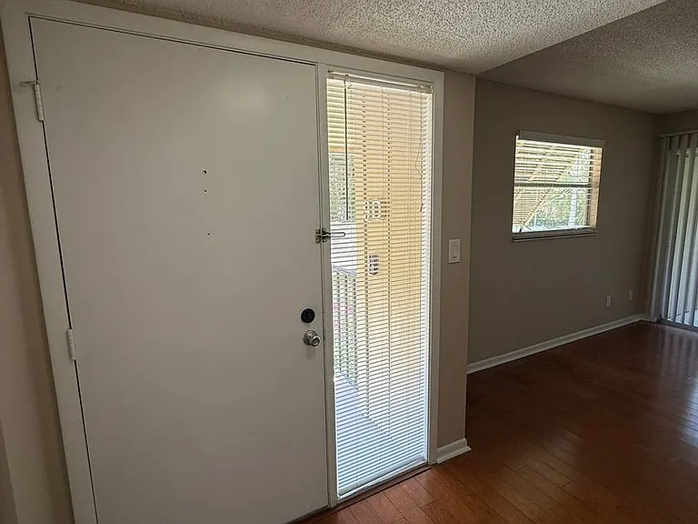 130 Jasmine Woods Ct #9D — Photo 36