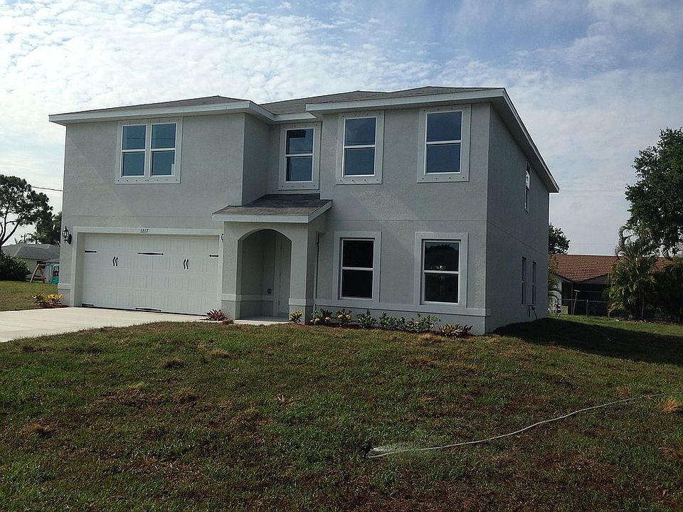 1st image of 1217 SE 1st St