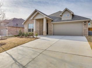 3614 Worthington Dr, Midlothian, TX 76065
