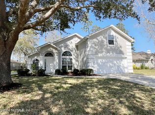 1588 Lakeway Dr, Fleming Island, FL 32003