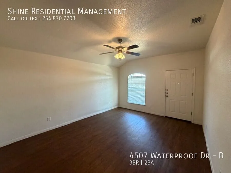 Half off first full months rent! Residents enjoy easy access to local amenities and the nearby Fo... — Photo 3