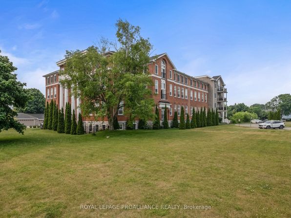 323 George St #403, Cobourg, ON K9A 3L9