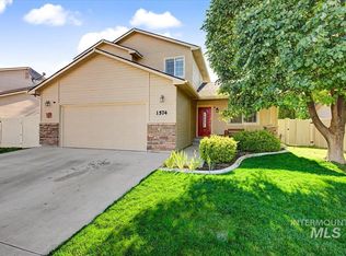 1574 S Glasgow Ave, Nampa, ID 83686