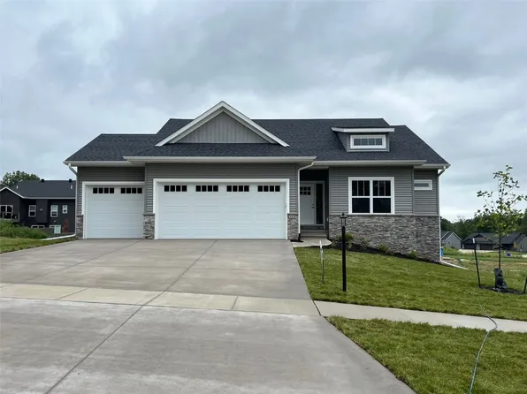 1419 Legend Dr, Tiffin, IA 52317