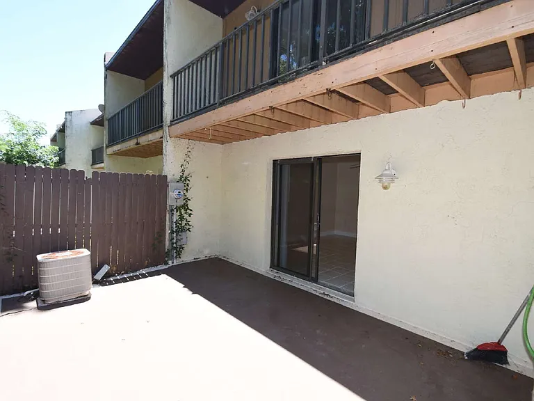 15 Florida Park Dr N #6 — Photo 14