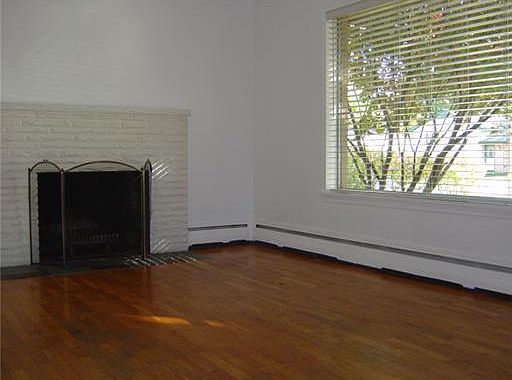 4th image of 1545 E Linden St