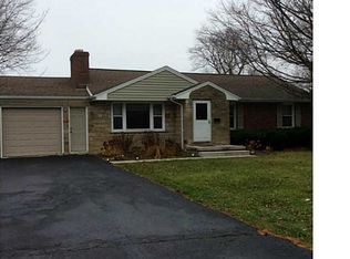 407 Burt Cir, Lewiston, NY 14092