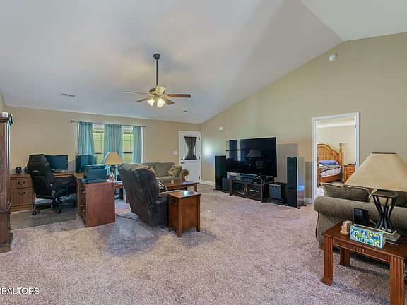 5th image of 2528 Peach Orchard Rd