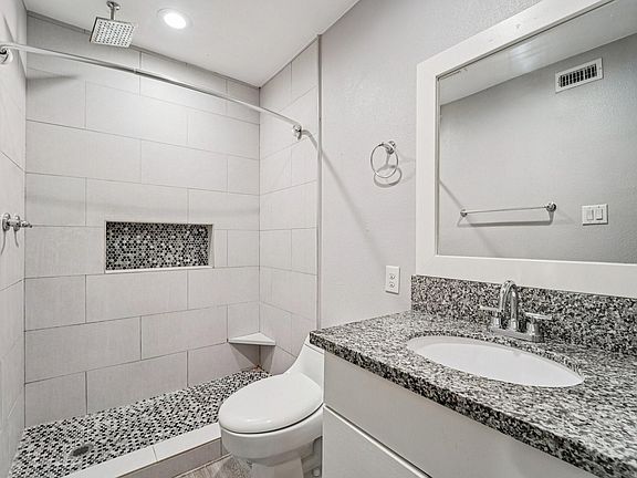 5th image of 2807 Beauchamp St #9