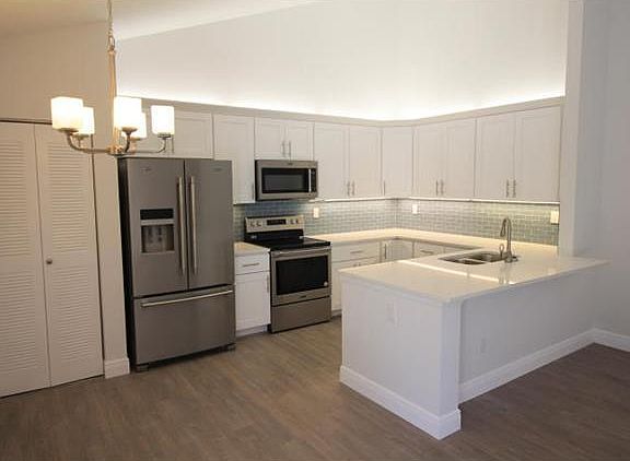 2nd image of 1158 Summit Trail Cir APT B