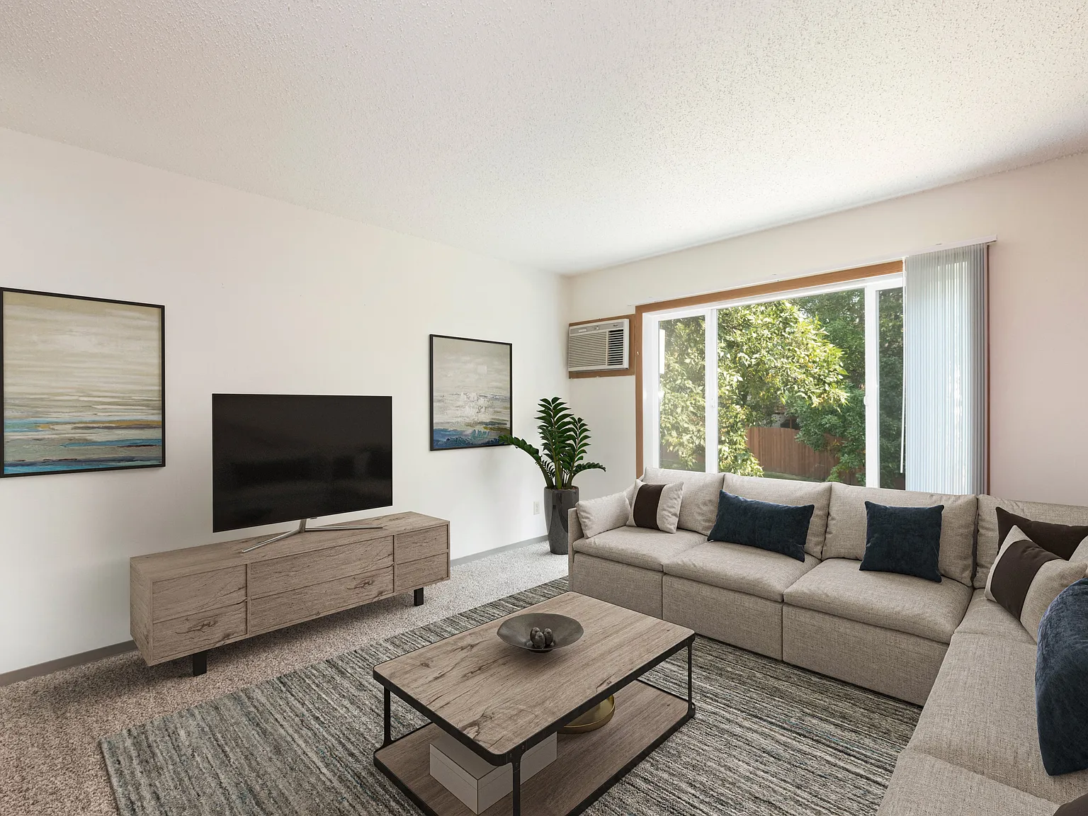 Bradbury Apartments — Photo 1