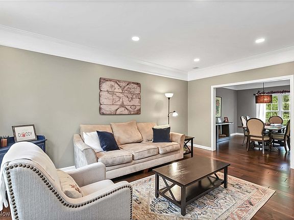 5th image of 11990 Greyfriars Cir