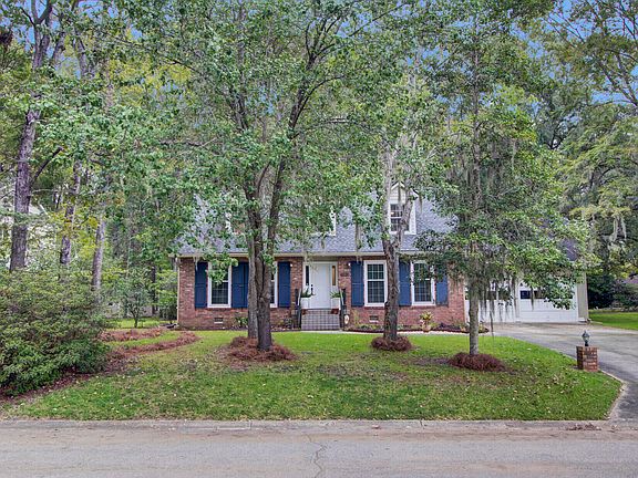 2nd image of 323 Shaftesbury Ln