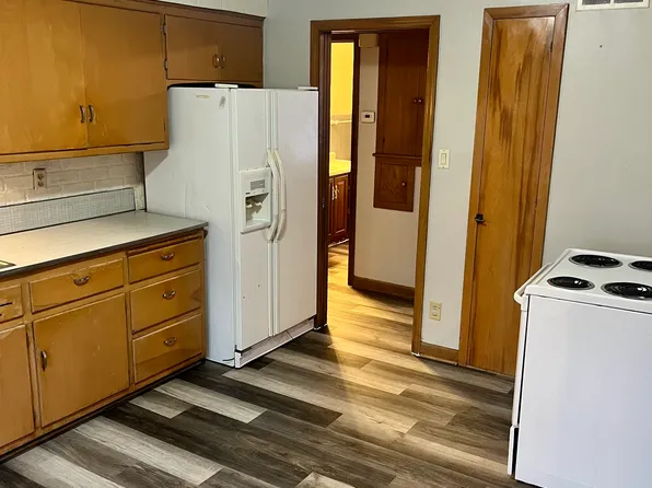 (undisclosed Address), Milwaukee, WI 53216