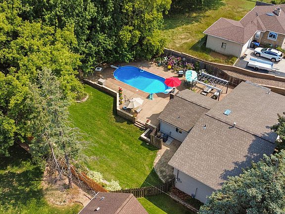 3rd image of 283 Capitol View Ave