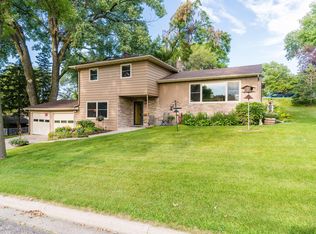 906 S Whitford St, Fergus Falls, MN 56537