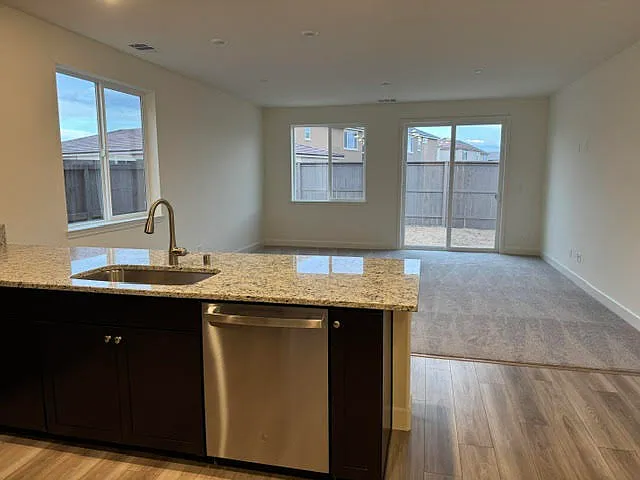 1759 Eagle Landing Dr — Photo 5