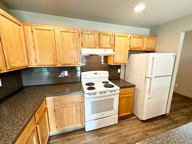 2102 N Yellowstone St — Photo 19
