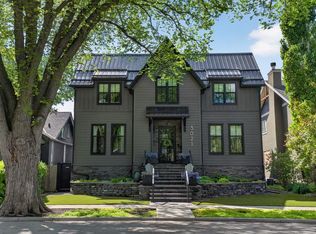 3021 W 3rd St SW, Calgary, AB T2S 1V2