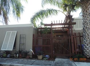 1651 W Fairway Rd, Pembroke Pines, FL 33026