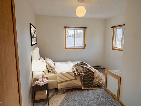 5th image of 180 Crabtree Ln