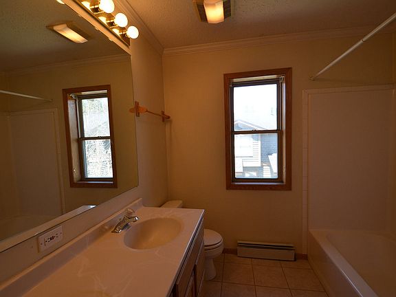 5th image of 247D Kennington Place Huron Rd #247-D18